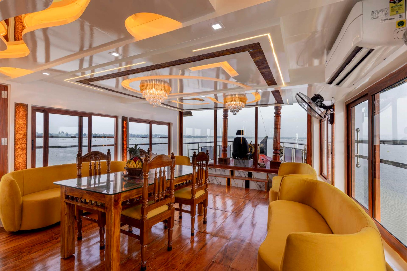 Karuthamma 2 bed Deluxe