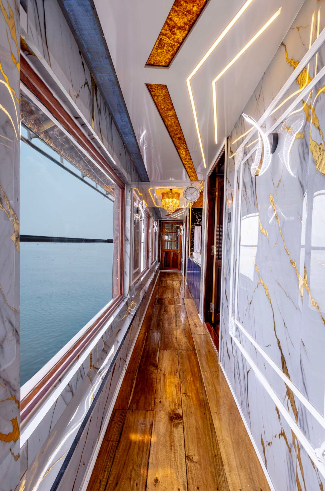 Karuthamma 2 bed Deluxe