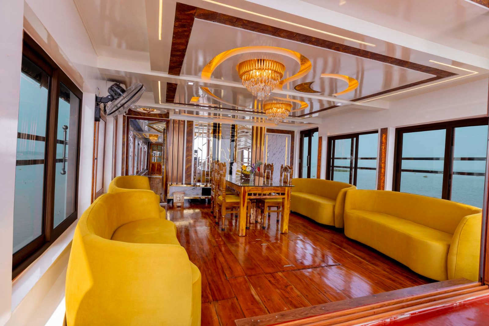 Karuthamma 2 bed Deluxe