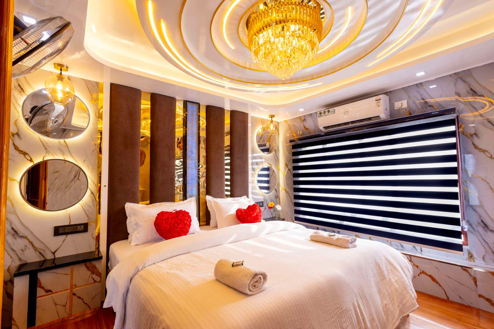 Karuthamma 2 bed Deluxe