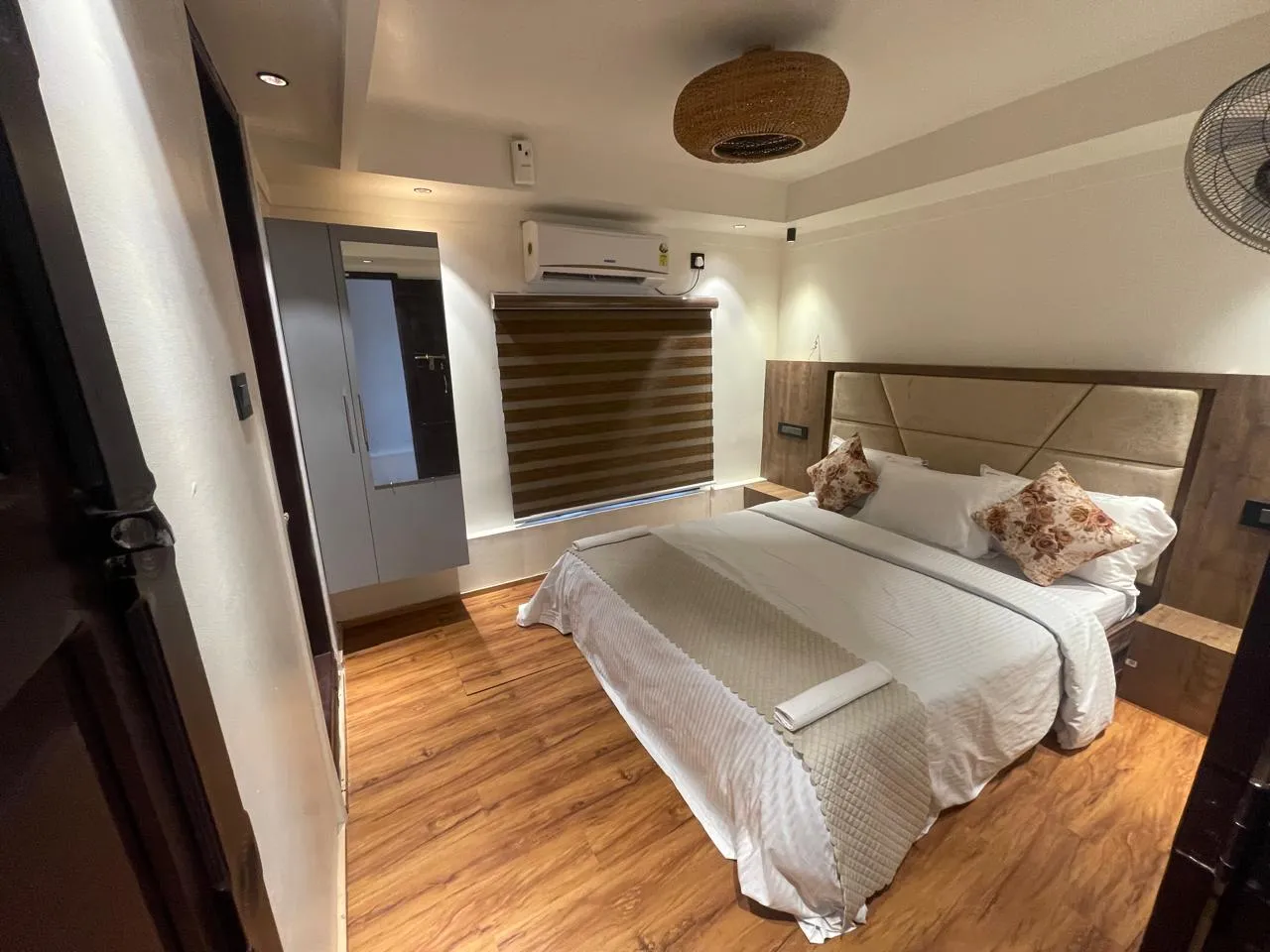 Elegance 2 Premium