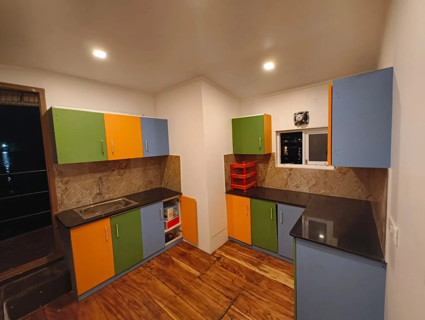 Ananthu Deluxe