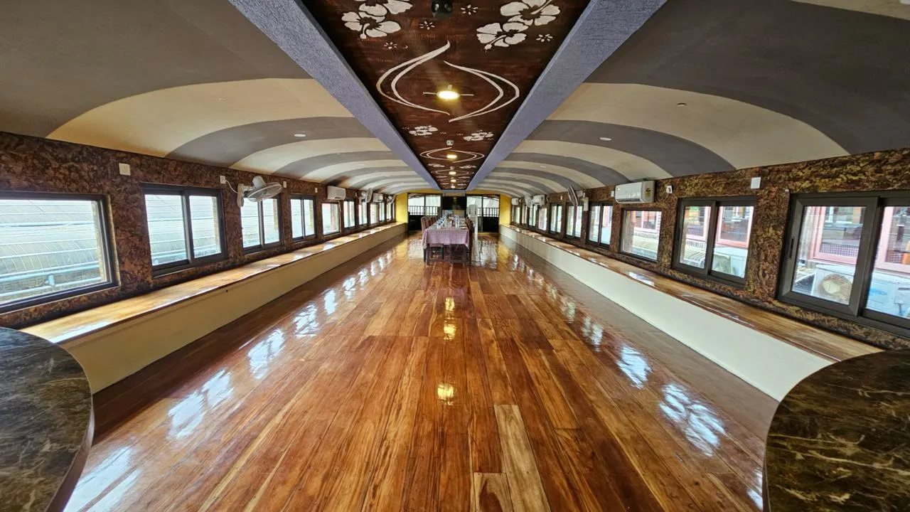 Elegance Deluxe