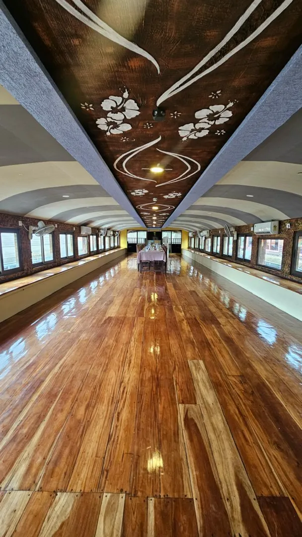 Elegance Deluxe