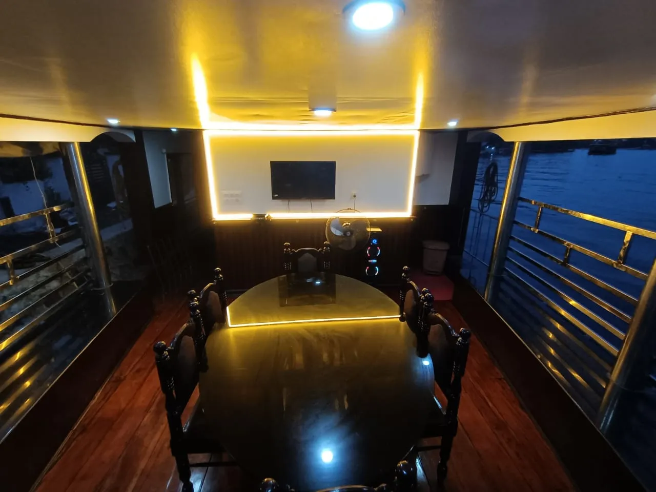 Manikandan Deluxe