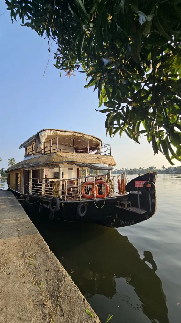 Manikandan Deluxe