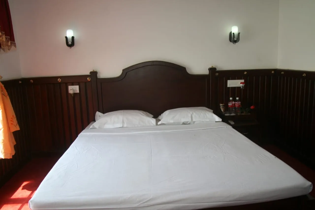 Manikandan Deluxe
