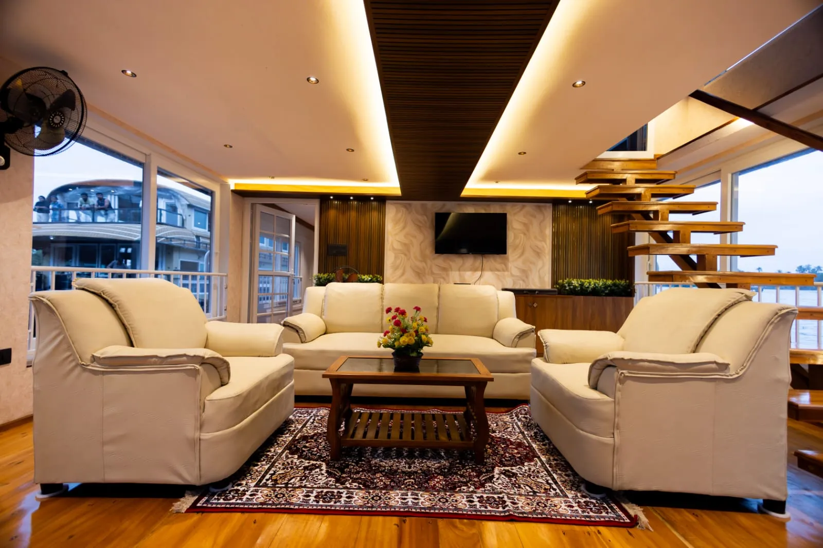 Oasis Deluxe 4