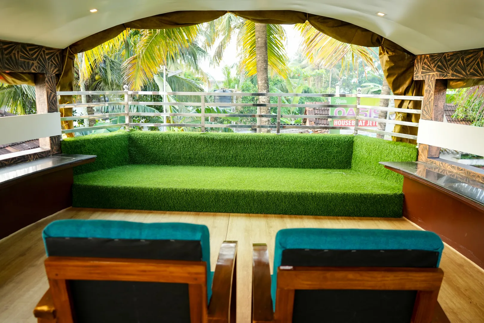 Oasis Deluxe