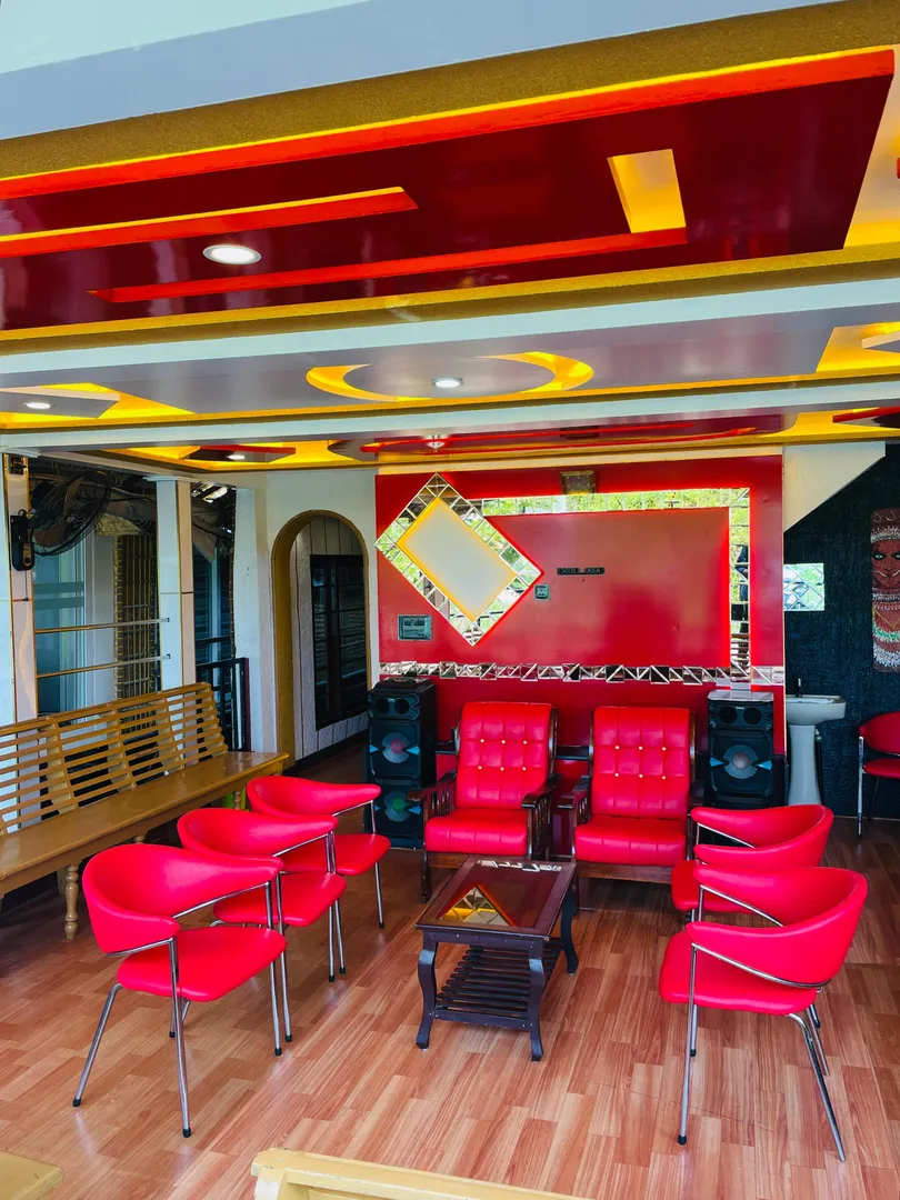 Red Deluxe