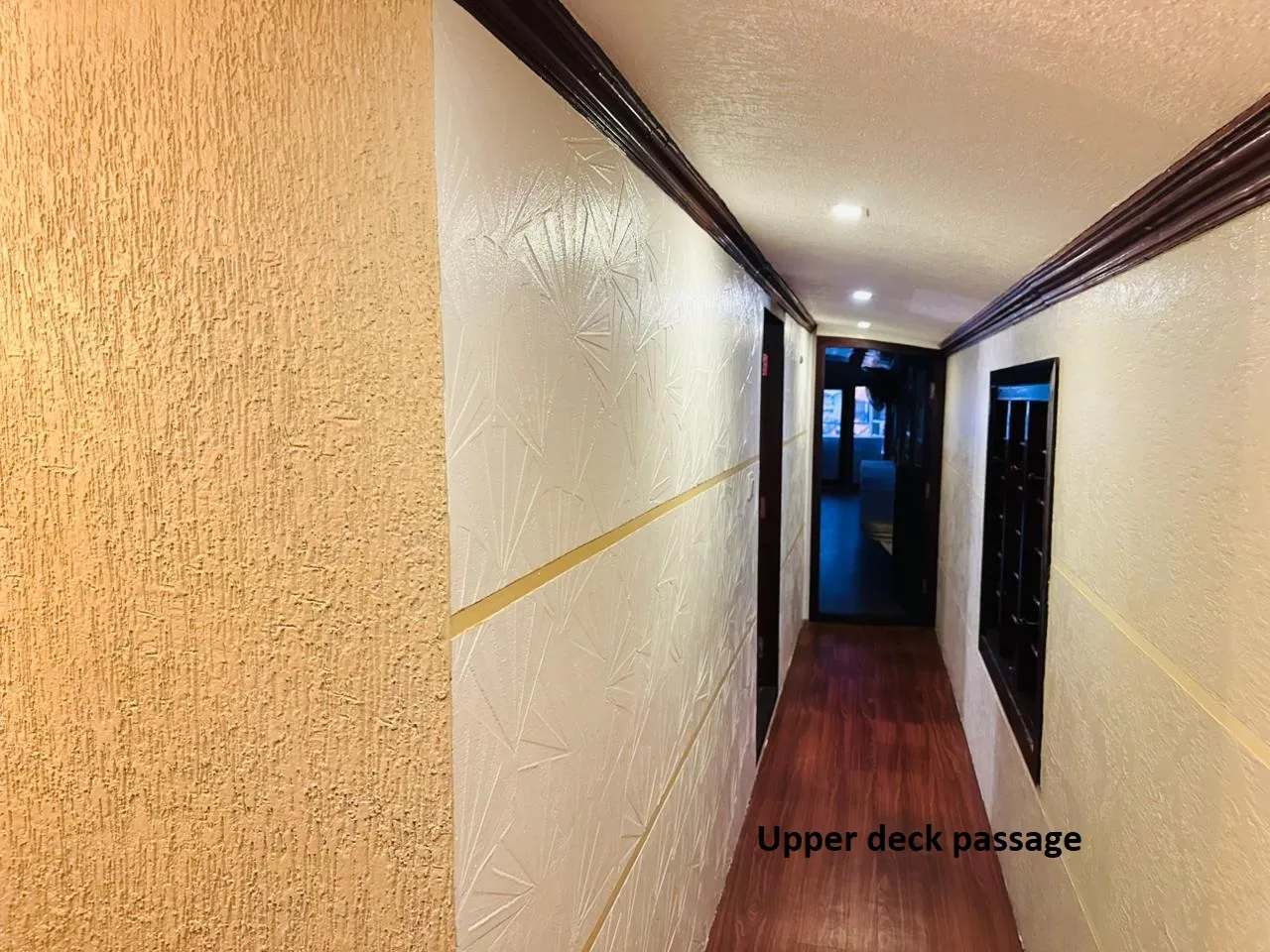 Alleppey Houseboat - Sun Waves View - Alleppey GT