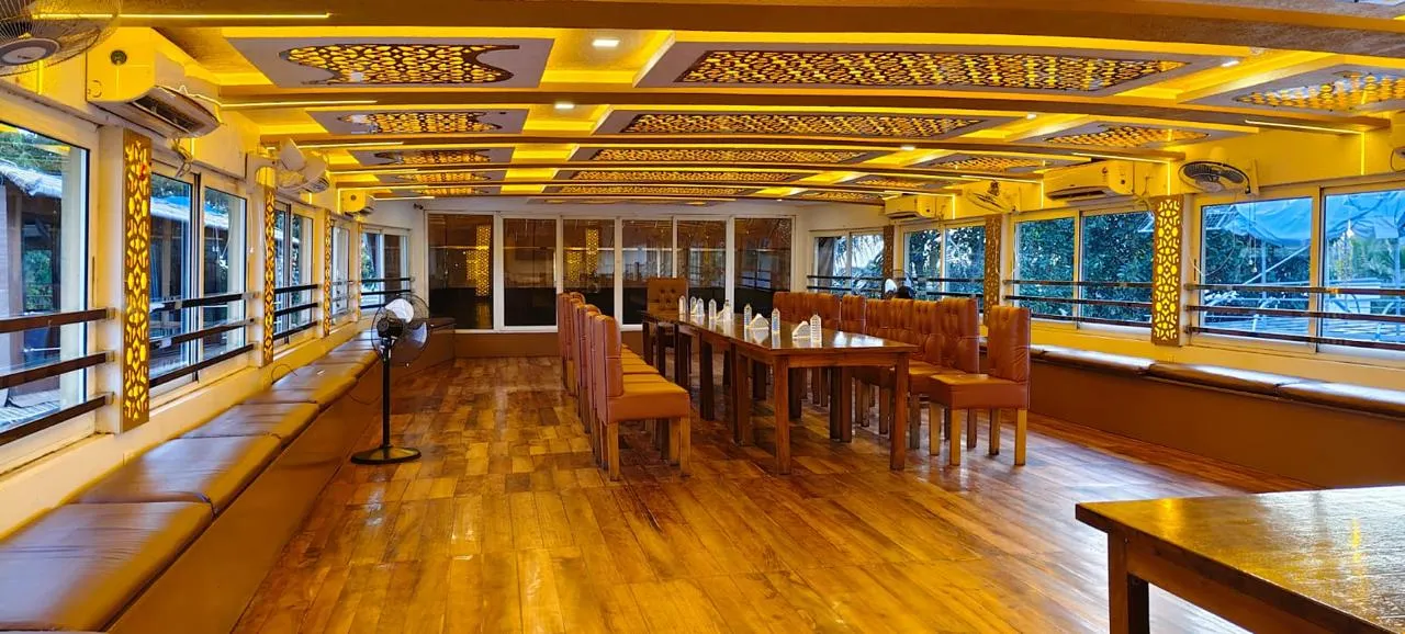 Vembanad Emperor