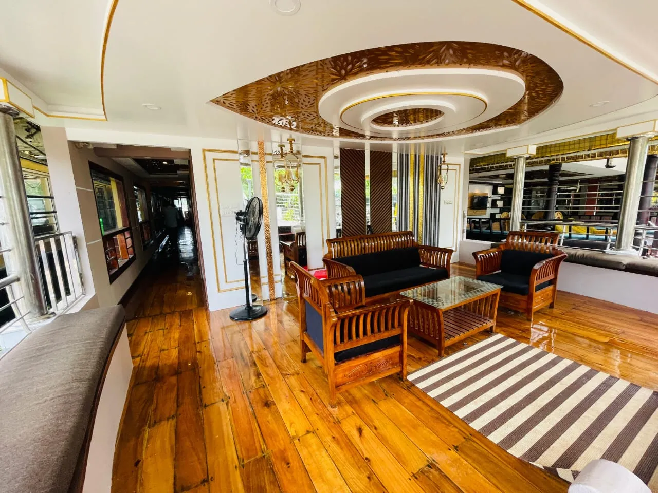 Vembanad Queen